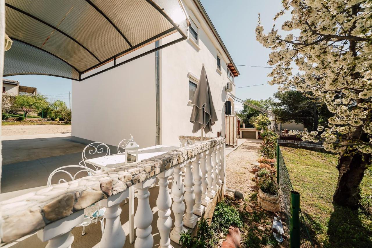 Apartman Melita 扎达尔 外观 照片